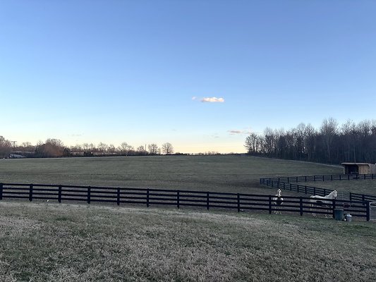  DF2099D6-8B8D-4EA1-A76F-F405E3E697BF