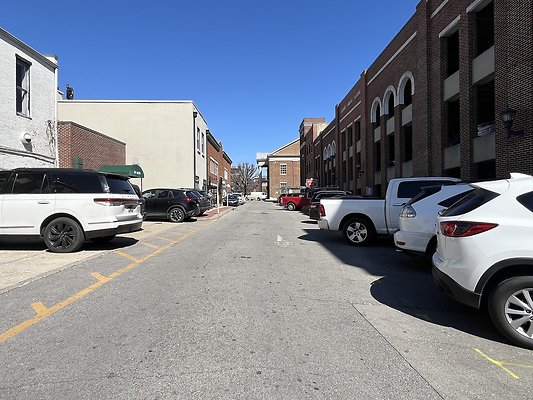 BETWEEN 3RD AVE S AND 4TH AVE S